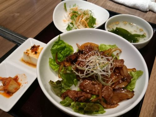 焼肉 徳（調布北口店） - カルビ丼